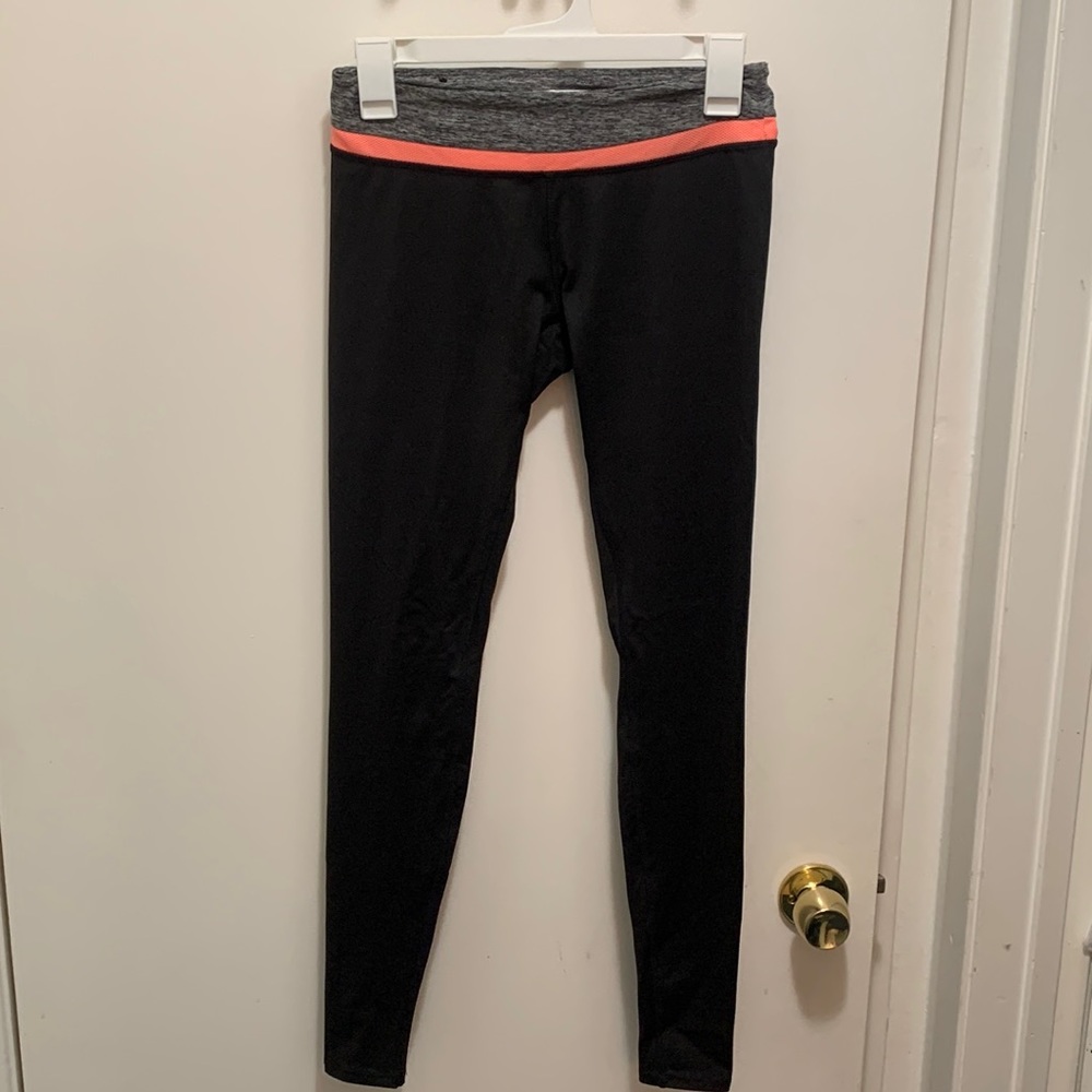 Black workout tights (never worn)